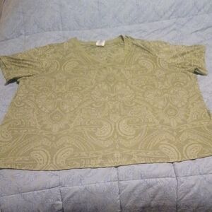 JMS (Just My Size) Olive Paisley Design V-neck Tee Size 3X